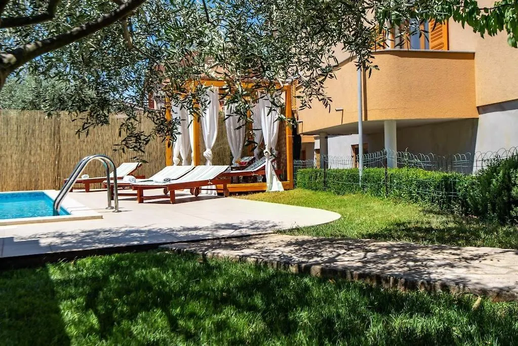 Villa L L Sikici By Istrialux  Pula