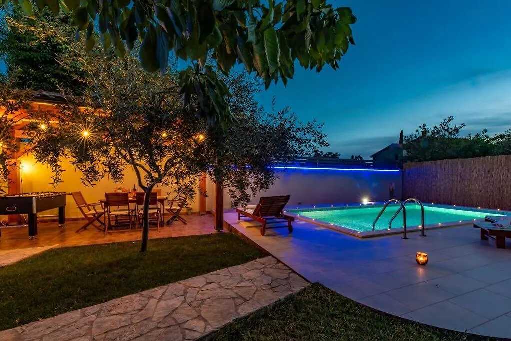 Villa L L Sikici By Istrialux